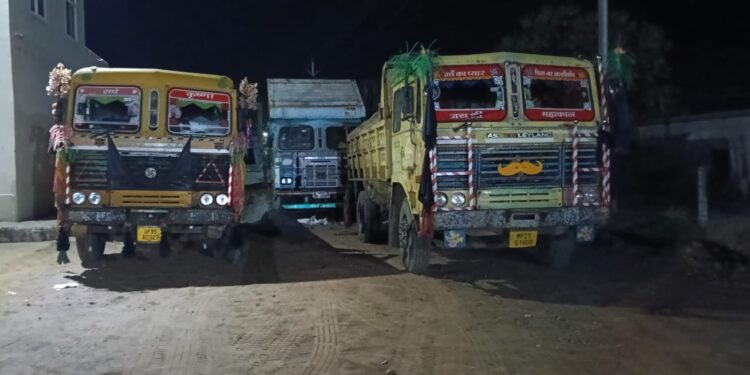 कटनी में अवैध रेत परिवहन पर बड़ी कार्रवाई रात्रि अभियान में 2 वाहन जब्त, खनिज माफियाओं पर प्रशासन सख्त