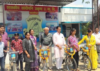 उत्कृष्ट विद्यालय कालापीपल में मनाया गया”प्रवेश उत्सव” स्कूल चले हम…!