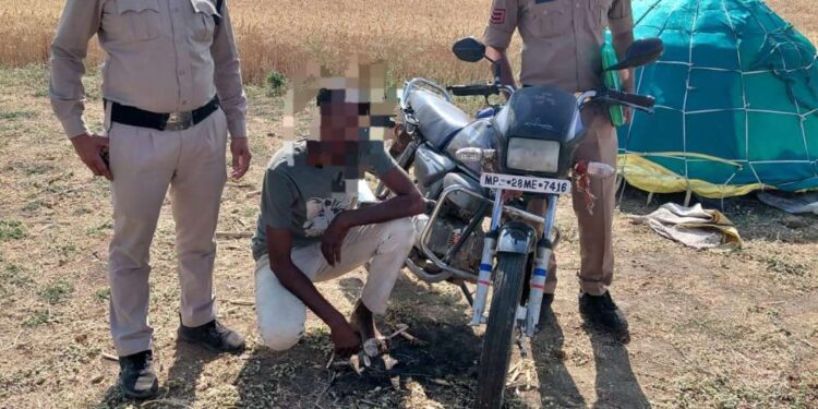 *देहात थाना अंतर्गत चोरी की बाइक बरामद, एक आरोपी गिरफ्तार*