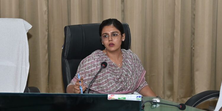 “स्वच्छता पर निगमायुक्त तपस्या परिहार का सख़्त एक्शन! नोडल अफसर–वार्ड दरोगाओं को दिए कड़े निर्देश