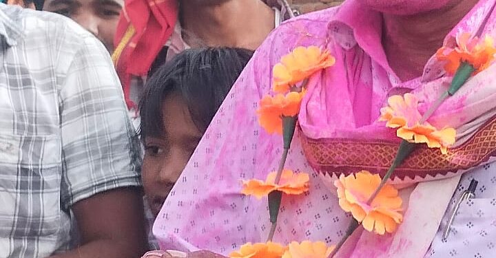 सिलौंडी के संतोष वंशकार बने 12 गांव के महंत, समाज में खुशी की लहर