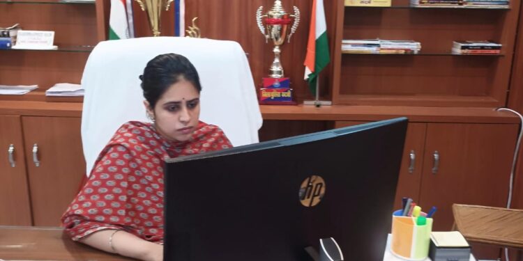 वित्तीय अनियमितता पर सख्त एक्शन! 7 ग्राम पंचायतों की वन-टू-वन सुनवाई से मचा हड़कंप CEO हरसिमरनप्रीत कौर का बड़ा कदम