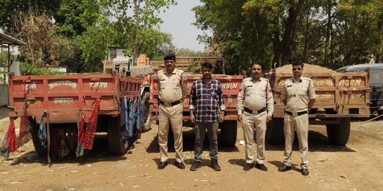 *बड़वारा पुलिस की अवैध रेत परिवहन के विरुद्ध बड़ी कार्यवाही, 03 ट्रैक्टर-ट्रॉली जप्त*
