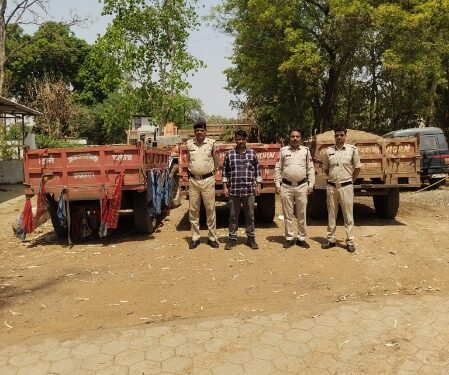 🔥 कटनी में रेत माफिया पर ताबड़तोड़ एक्शन! 🚜 तड़के 3 बजे दबिश, 3 ट्रैक्टर-ट्रॉली जब्त  प्रशासन का बड़ा वार 💥