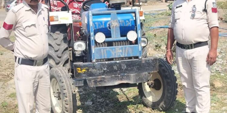 *बरही पुलिस द्वारा अवैध रेत परिवहन करते ट्रैक्टर–ट्रॉली जप्त*।