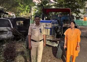 कलेक्टर सोमेश मिश्रा के निर्देशन में अवैध उत्खनन, परिवहन,ओवरलोड खनिज परिवहन के विरूद्ध कार्यवाही जारी,04 वाहन जप्‍त…