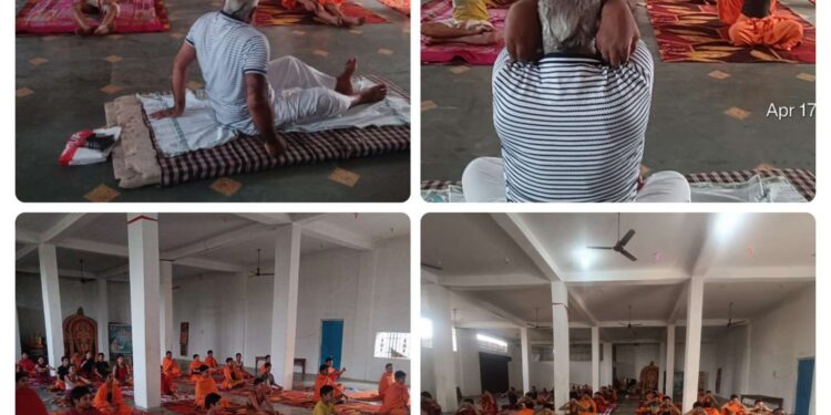 *स्वामी इंदिरा रमण जी के मार्ग निर्देशन में रंगनाथ मंदिर परिसर में शुरू हुई योग कक्षाएं*