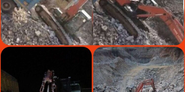 कटनी में माइनिंग विभाग ने पकड़ा अवैध उत्खनन*  *विजयराघवगढ़ के जमुआनी कला में चल रहा उत्खनन*  *पोकलेन छोड़कर भाग ऑपरेटर, दूसरी खदान से ऑपरेटर बुलाकर सडंरसन कंपनी में खड़ी करवाई गई पोकलेन*   *कटनी में दिन-दहाड़े अवैध खनन,