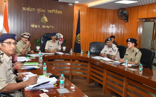 पुलिस महानिदेशक श्री कैलाश मकवाणा की अध्‍यक्षता में रेलवे सुरक्षा एवं सिंहस्थ-2028 की तैयारियों को लेकर पुलिस मुख्यालय में उच्चस्तरीय समन्‍वय समिति की बैठक आयोजित