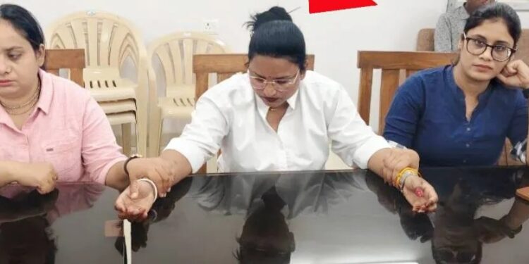 लोकायुक्त का जबरदस्त ट्रैप महिला इंजीनियर 15 हजार की रिश्वत लेते रंगेहाथों पकड़ी! 😱🔥