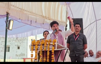 🔥 “जेब में प्याज़ रखो, गर्मी भागेगी!” – Jyotiraditya Scindia का अनोखा बयान 🧅 AC नहीं, जेब में प्याज़! 51°C गर्मी से बचने का मंत्री का देसी जुगाड़ VIDEO