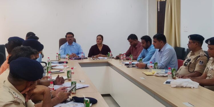 एसडीएम कार्यालय में मजिस्ट्रेट–पुलिस की संयुक्त बैठक आयोजित, विस्फोटक भंडारण की जांच के निर्देश