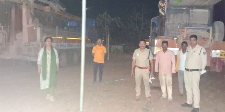 कटनी में भूजल दोहन पर प्रशासन का बड़ा प्रहार रीठी में आधी रात दबिश देकर अवैध बोरिंग मशीनें जब्त, प्रशासन ने दिया सख्त संदेश