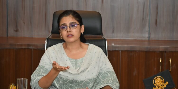 कटनी में निगमायुक्त का बड़ा एक्शन बारिश से पहले जलभराव खत्म करने के सख्त निर्देश