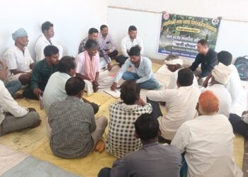 जल गंगा संवर्धन अभियान के तहत बीचपुरी माल में ‘पानी चौपाल’ सम्पन्न*  किसानों को दी सूक्ष्म सिंचाई की जानकारी