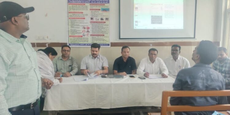 *सिविल अस्पताल पांढुर्णा में मनाया गया “विश्व डेंगू दिवस”* *डेंगू से बचाव, लक्षण एवं रोकथाम संबंधी जानकारी देकर स्वास्थ्य अमले को किया गया जागरूक*
