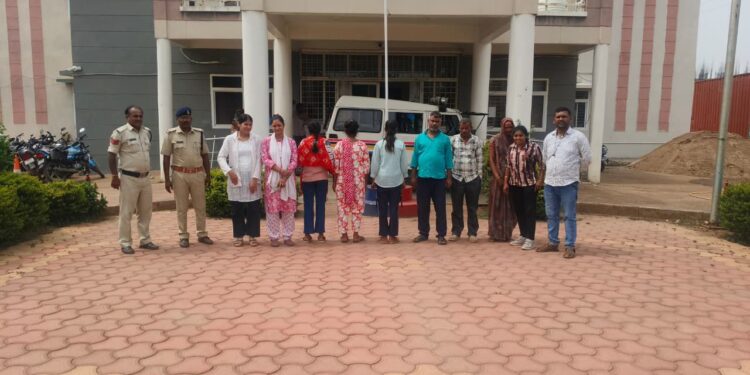 एनकेजे पुलिस को मिली बड़ी सफलता थाना एन.के.जे. पुलिस ने लिटिल स्टार फाउंडेशन हिरवारा से भागी 03 नबालिग बालिकाओ को जिला मंडला से किया दस्तयाब