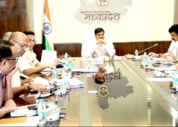 *खाद्य विभाग के नवाचार से मिल रहा उपभोक्ताओं को लाभ, सीएम डॉ. यादव बोले- जन कल्याण के लिए ये जरूरी*  – *मुख्यमंत्री डॉ. मोहन यादव ने की खाद्य-नागरिक आपूर्ति और उपभोक्ता संरक्षण विभाग के कार्यों की समीक्षा*
