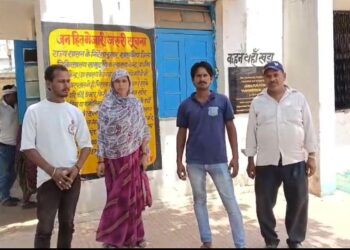 सफाई कर्मियों का हंगामा वेतन नहीं मिलने पर काम किया बंद, पैसे मांगने पर नौकरी से निकालने की धमकी का आरोप