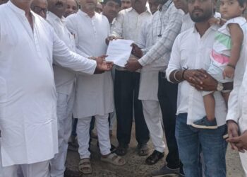 रीवा सड़क दुर्घटना में जैन आर्यिकाओं के समाधि मरण पर कछार गांव बड़ा में निकली मौन रैली, सिलौंडी में नायब तहसीलदार को सौंपा ज्ञापन