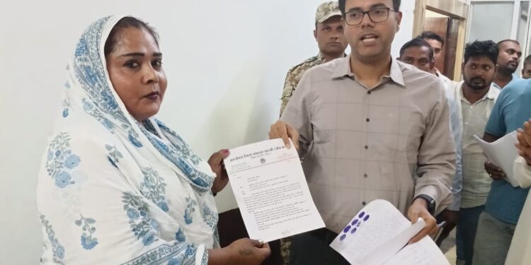 वर्षों से जमे स्वास्थ्य कर्मियों को हटाने की मांग तेज ,जिला पंचायत सदस्य का ऐतिहासिक कदम,,,मांग पूरी न होने पर भूख हड़ताल मैं बैठने को मजबूर,,,