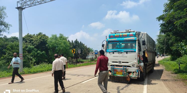 *अवैध खनिज परिवहन पर कार्रवाई: 60 लाख रुपए से अधिक का वसूला गया जुर्माना*  *बिना नंबर प्लेट वाहनों की अब होगी सीधे ज़ब्ती,ई-चेक गेट से हाईटेक निगरानी*