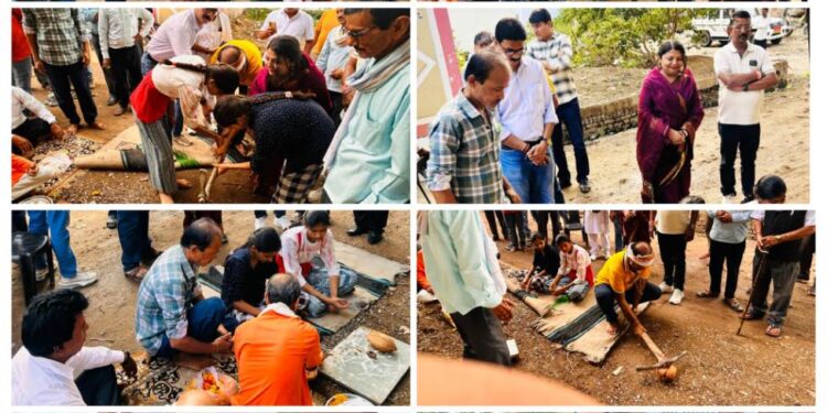 *इंदिरा गांधी वार्ड में लगभग 40 लाख के विकास कार्यों का भूमिपूजन संपन्न* *महापौर , क्षेत्रीय पार्षद की मौजूदगी में कन्याओं एवं वरिष्ठ नागरिक के करकमलों से हुआ विधिवत पूजन*