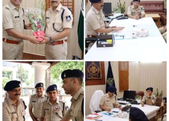 पुलिस अधीक्षक कार्यालय मंडला में राजेश रघुवंशी द्वारा पुलिस अधीक्षक, मंडला के रूप में विधिवत पदभार ग्रहण किया गया।