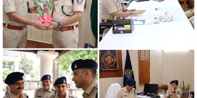पुलिस अधीक्षक कार्यालय मंडला में राजेश रघुवंशी द्वारा पुलिस अधीक्षक, मंडला के रूप में विधिवत पदभार ग्रहण किया गया।