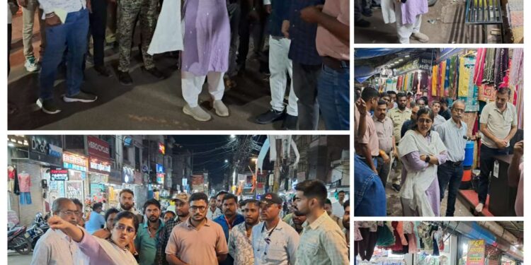 निगमायुक्त ने गोल बाजार एवं सुभाष चौक क्षेत्र का किया औचक निरीक्षण
