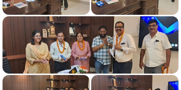 समय से पहले पूरी हुई जनगणना, उत्कृष्ट कर्मचारियों का हुआ सम्मान निगमायुक्त तपस्या परिहार की बड़ी सराहना