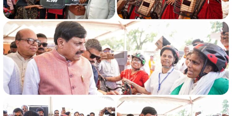 CM यादव का बड़ा तोहफा: बहनों को मिली फ्री ई-साइकिलें