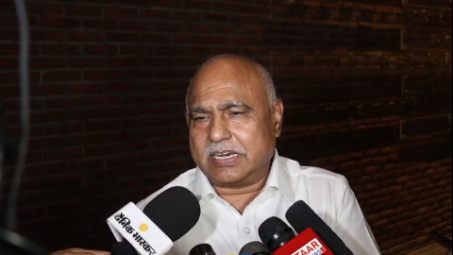 *सीएम डॉ. मोहन ने लिया मंत्रियों से एक-एक काम का हिसाब, जानें सरकार-संगठन के बीच क्या हुई बात?* * *सीएम डॉ. यादव और संगठन पदाधिकारियों ने मंत्रियों से की वन-टू-वन चर्चा* * *मंत्रियों से पूछा- चुनाव के समय जो वायदे किए, वो कहां तक पूरे हुए* देखिऐ VIDEO