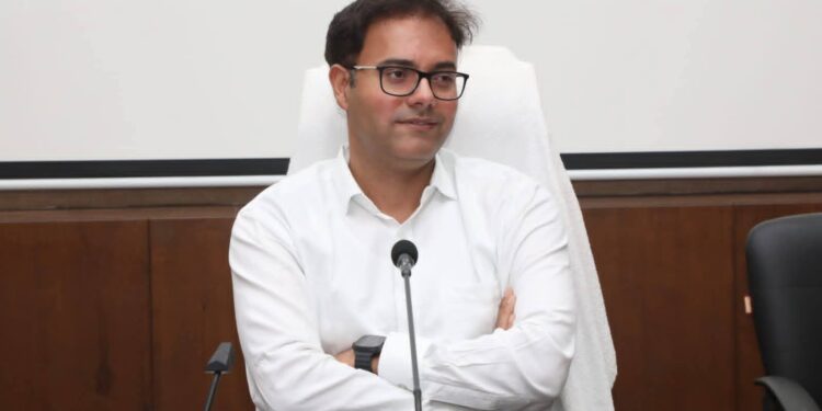 अवैध खनन, परिवहन और भंडारण पर होगी सख्त कार्रवाई कलेक्टर की चेतावनी