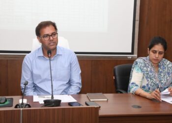 रीठी सीईओ को कलेक्‍टर ने दी चेतावनी