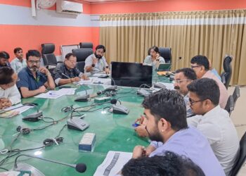 🚨 कटनी में टैक्स बकायादारों की अब खैर नहीं! 💰 डिजिटल भुगतान को बढ़ावा, बड़े बकायादारों पर सख्त कार्रवाई के आदेश 🏢 निगमायुक्त तपस्या परिहार का बड़ा फैसला ⚠️ लक्ष्य पूरा नहीं करने वाले कर्मचारियों पर होगी कार्रवाई