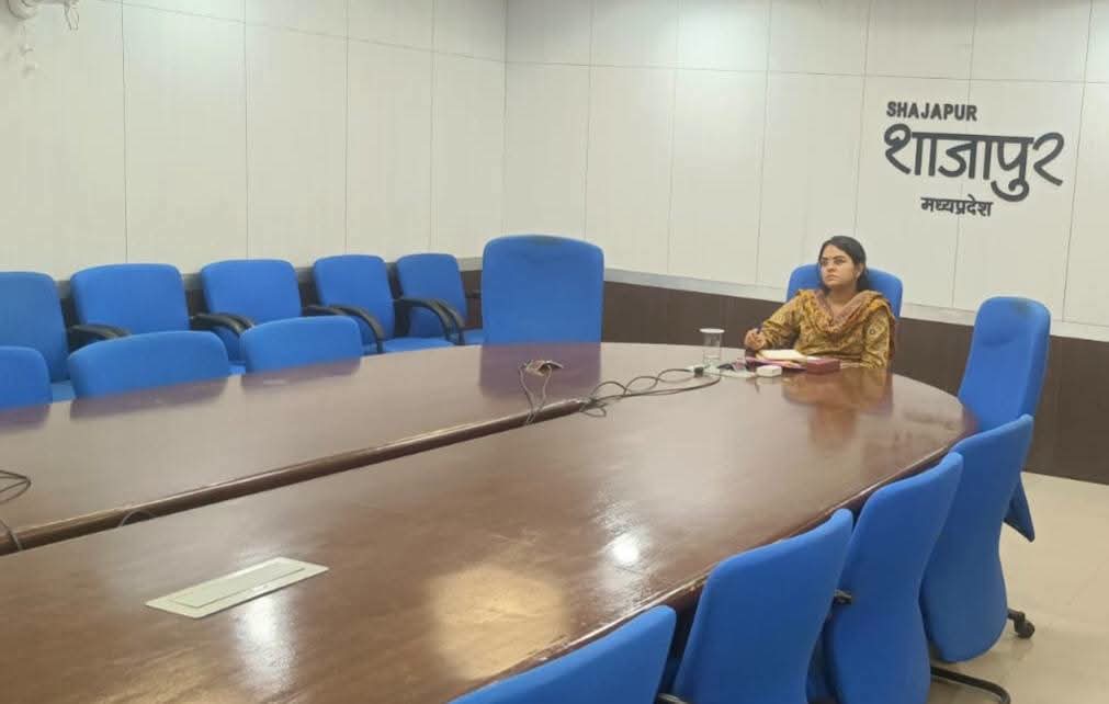 मुख्यमंत्री डॉ. यादव ने वीसी के माध्यम से जिला कलेक्टर्स को किया संबोधित