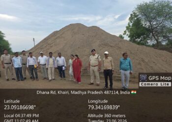शासकीय मद की भूमी पर अवैध रूप से भडारित 7000 घ.मी. रेत लावारिस रुप से जप्त की गई