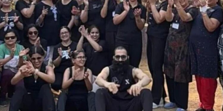 🌸 स्वस्थ नारी, सशक्त परिवार! 🏃‍♀️ कटनी में 7 दिवसीय फिटनेस कैंप का शानदार समापन, महिलाओं में दिखा नया जोश