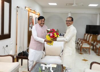 मुख्यमंत्री डॉ. मोहन यादव और केंद्रीय मंत्री शिवराज सिंह चौहान के बीच कृषि विकास पर चर्चा