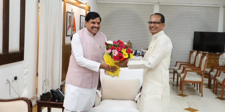 मुख्यमंत्री डॉ. मोहन यादव और केंद्रीय मंत्री शिवराज सिंह चौहान के बीच कृषि विकास पर चर्चा