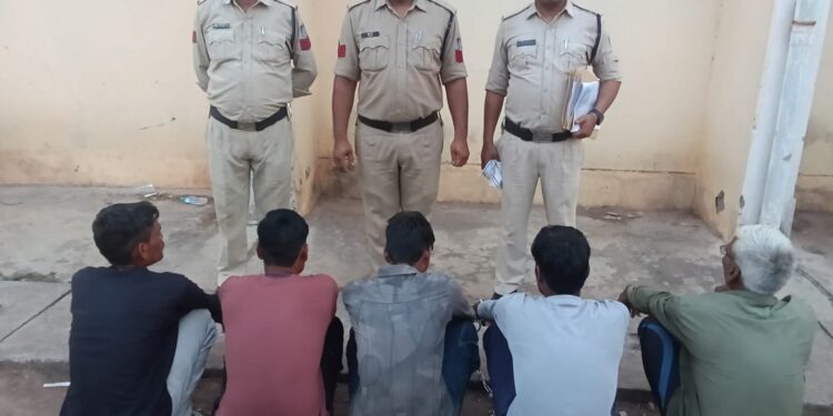 स्लीमनाबाद पुलिस ने हत्या के प्रयास के आरोपियो को किया गिरफ्तार