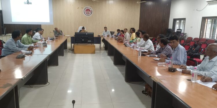 कटनी में शिक्षा विभाग पर सीईओ सख्त! लापरवाही पर रुकेगी वेतन वृद्धि, वेतन भी होगा बंद