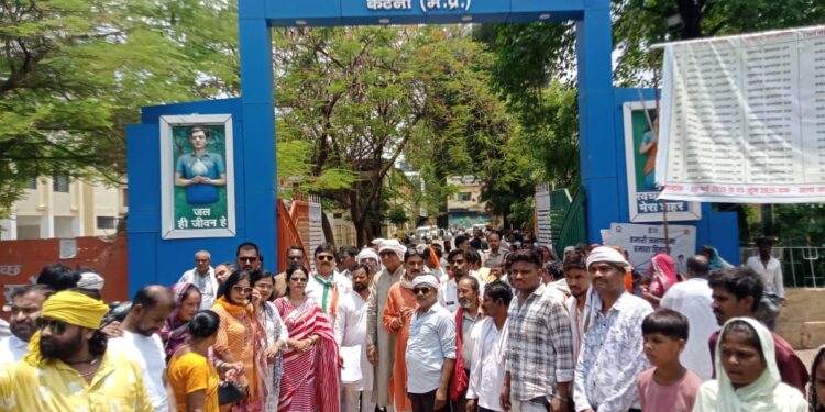 *फॉरेस्टर वार्ड में पेयजल संकट को लेकर कांग्रेस सेवादल मुखर, नगर निगम आयुक्त को सौंपा ज्ञापन*