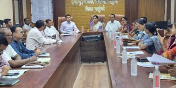 सामान्य सभा बैठक में विभागवार योजनाओं एवं विकास कार्यों की हुई विस्तृत समीक्षा*  *सड़क, बिजली, शिक्षा, स्वास्थ्य एवं कृषि संबंधी मुद्दों पर जनप्रतिनिधियों ने रखे सुझाव*