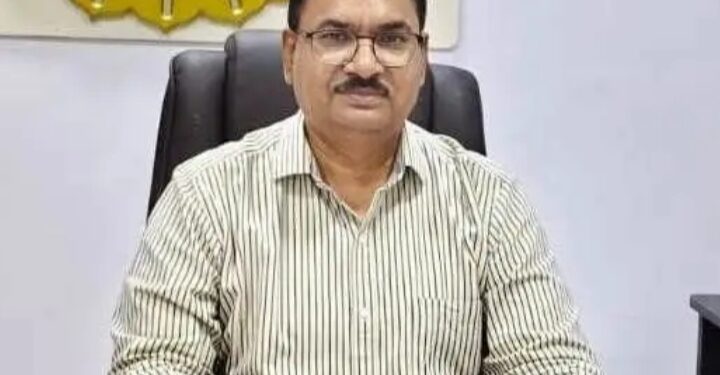 तत्कालीन तहसीलदार शाहगढ़ ज्ञानचंद्र राय तत्काल प्रभाव से निलंबित