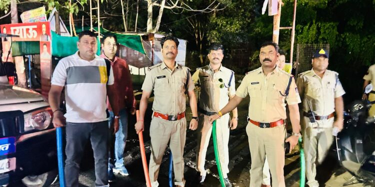 देहात एवं कोतवाली पुलिस की संयुक्त कॉम्बिंग गश्त, संदिग्धों पर रखी गई पैनी नजर
