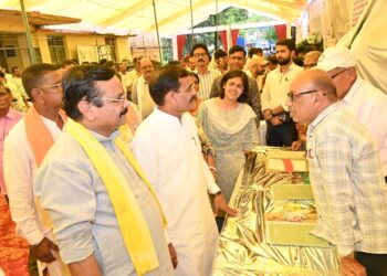 कटनी नगर निगम में जनकल्याण शिविर, पीएम स्वनिधि और संबल योजना के हितलाभ वितरित