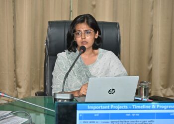 कटनी नगर निगम की बड़ी समीक्षा बैठक आयुक्त सुश्री परिहार के सख्त निर्देश