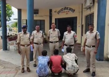 सौंसर पुलिस द्वारा सौंसर में हुई चोरी का खुलासा*, *माल सहित आरोपी गिरफ्तार*